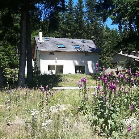 Petite Maison Au Calme Avec Vue Magnifique ! * ル・シャンボン・シュル・リニョン