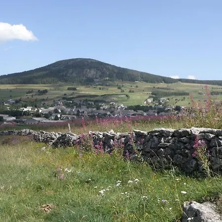 Petite Maison Au Calme Avec Vue Magnifique !