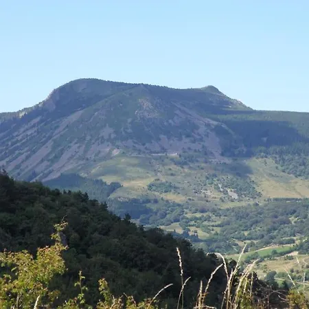 Petite Maison Au Calme Avec Vue Magnifique ! * ル・シャンボン・シュル・リニョン